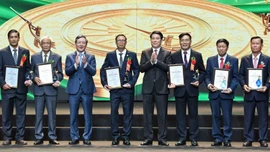 Lào Cai có 2 cá nhân được tôn vinh nông dân Việt Nam xuất sắc năm 2025