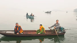 Anh Hà Ngọc Sơn (thôn Trung Sơn, xã Bảo Ái) nỗ lực hỗ trợ các lực lượng chức năng tìm kiếm người mất tích.