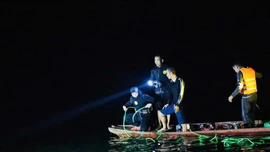  Chủ tịch UBND tỉnh chỉ đạo khẩn trương khắc phục vụ tai nạn giao thông đường thủy xảy ra trên hồ Thác Bà