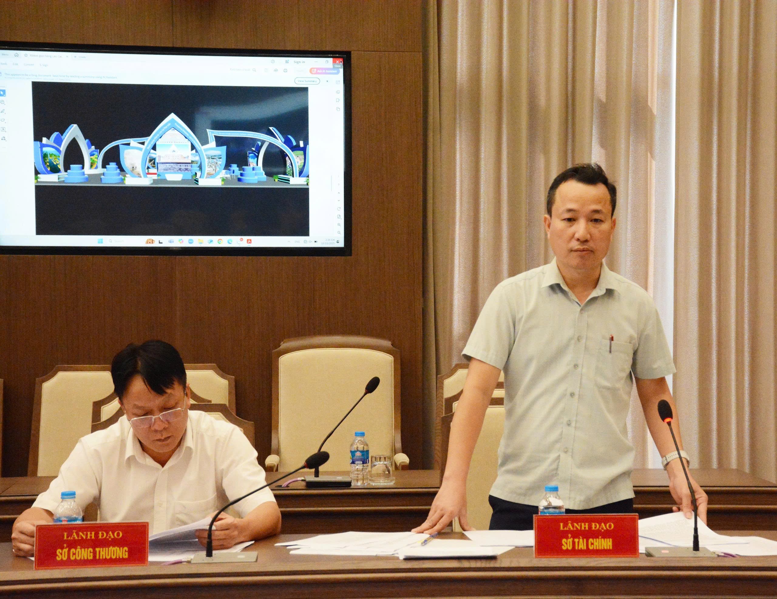Lãnh đạo Sở Tài chính phát biểu tại cuộc họp. lanh-dao-so-tai-chinh.jpg