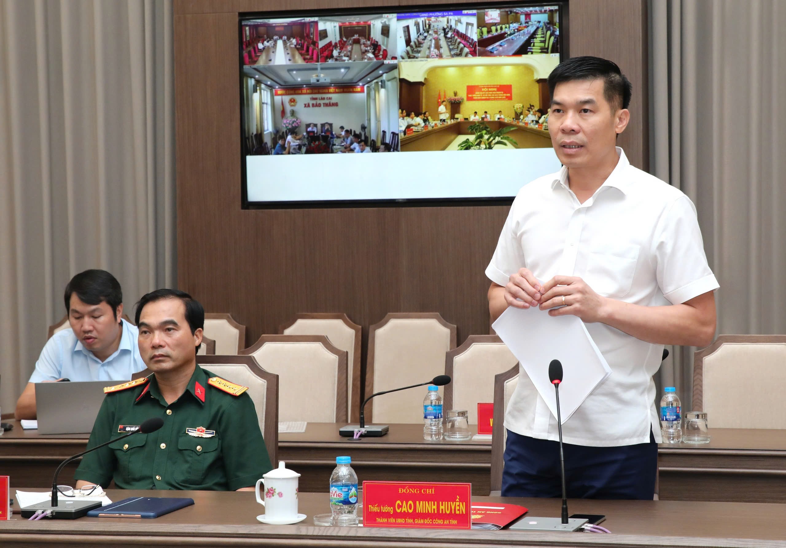 Thiếu tướng Cao Minh Huyền - Giám đốc Công an tỉnh phát biểu tại hội nghị. z7102521117029-57c54b8b57d1227c7eb4441f377cd881.jpg