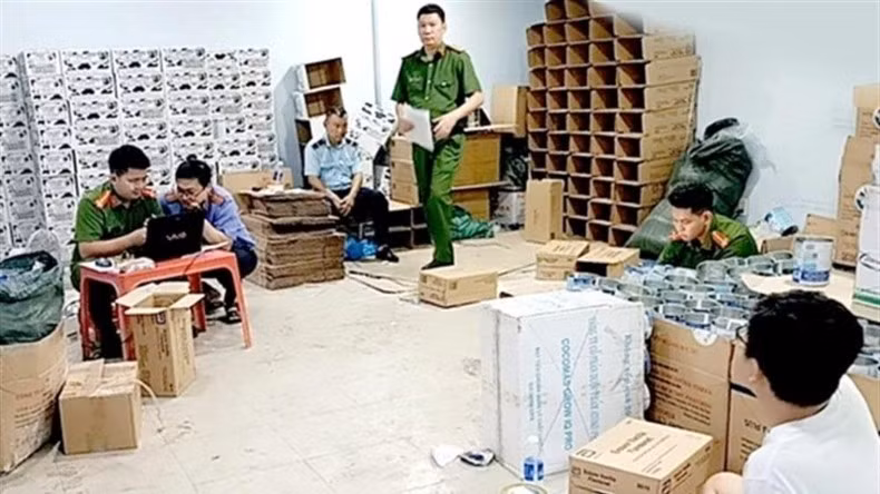 Các vụ việc gần đây cho thấy, cơ quan chức năng cần xử lý nghiêm các vi phạm, siết chặt quy trình kiểm soát chất lượng các nhóm sản phẩm liên quan sức khỏe để bảo vệ cộng đồng.