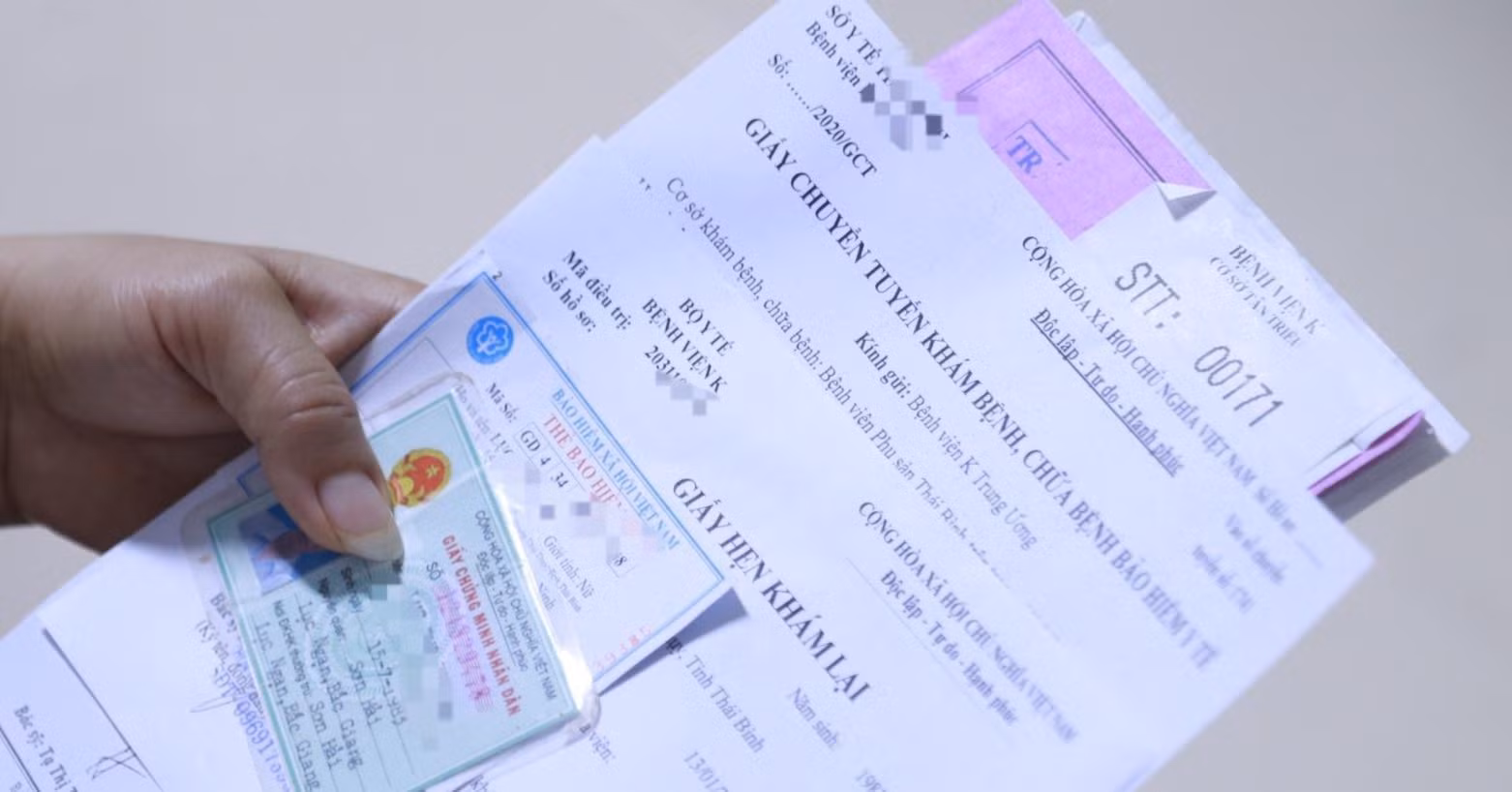 kien-nghi-bo-quy-dinh-bat-buoc-phai-co-giay-chuyen-tuyen-doi-voi-mot-so-benh-vien-317.jpg