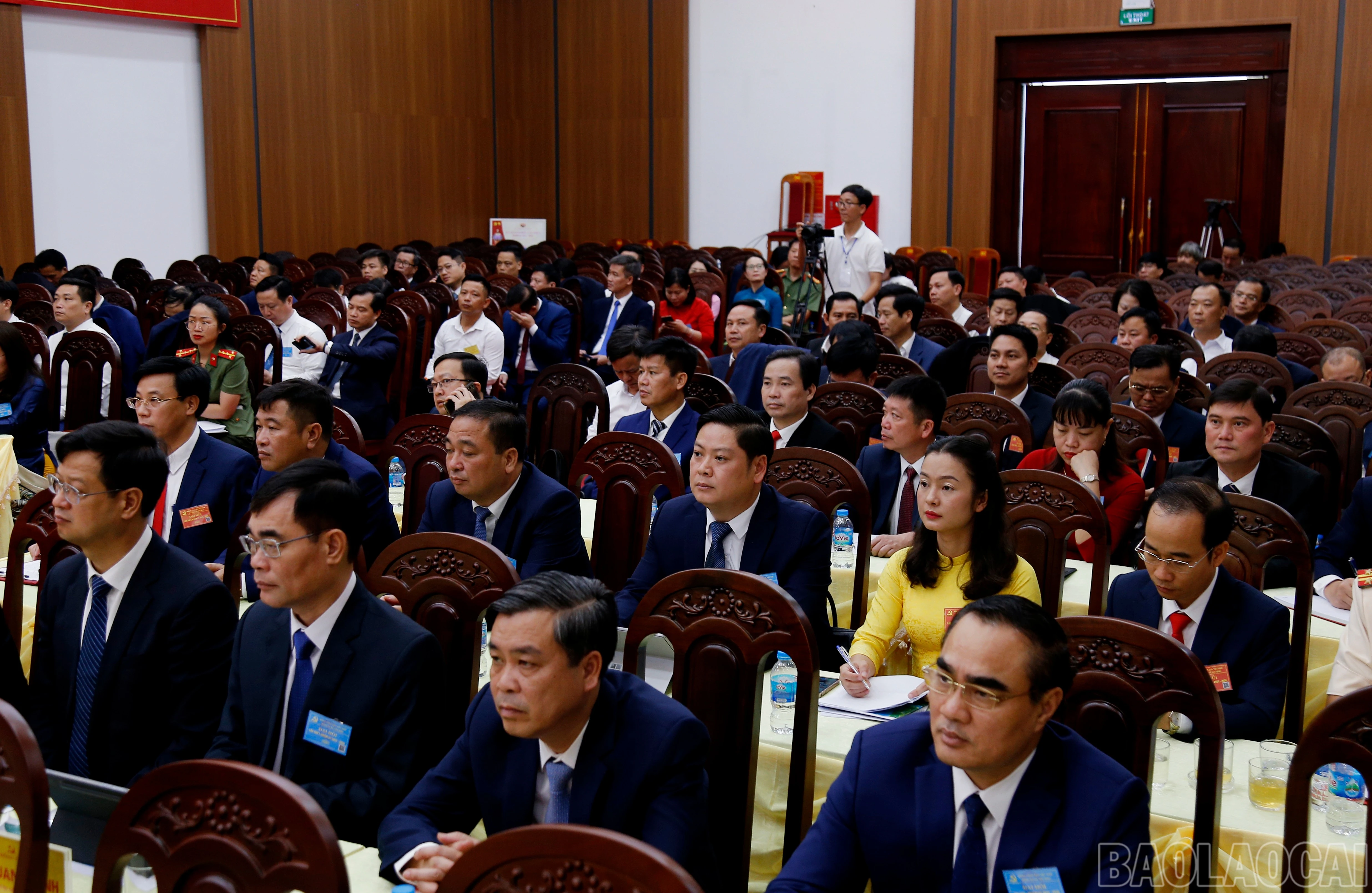 Các đại biểu tham gia hội nghị.