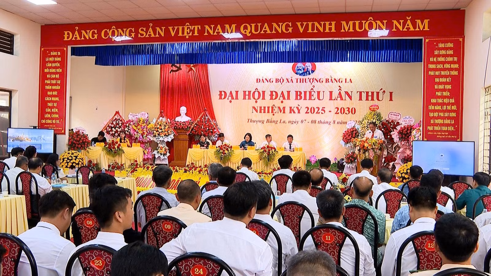Quang cảnh đại hội.
