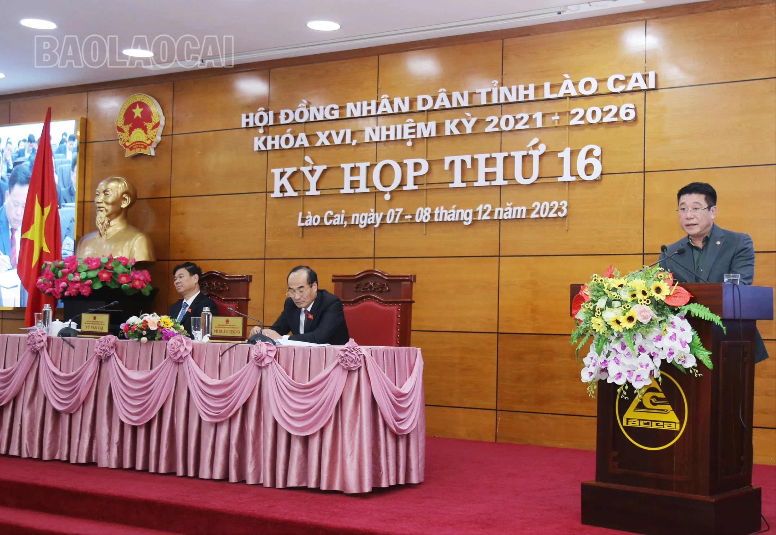 khải 1.jpg