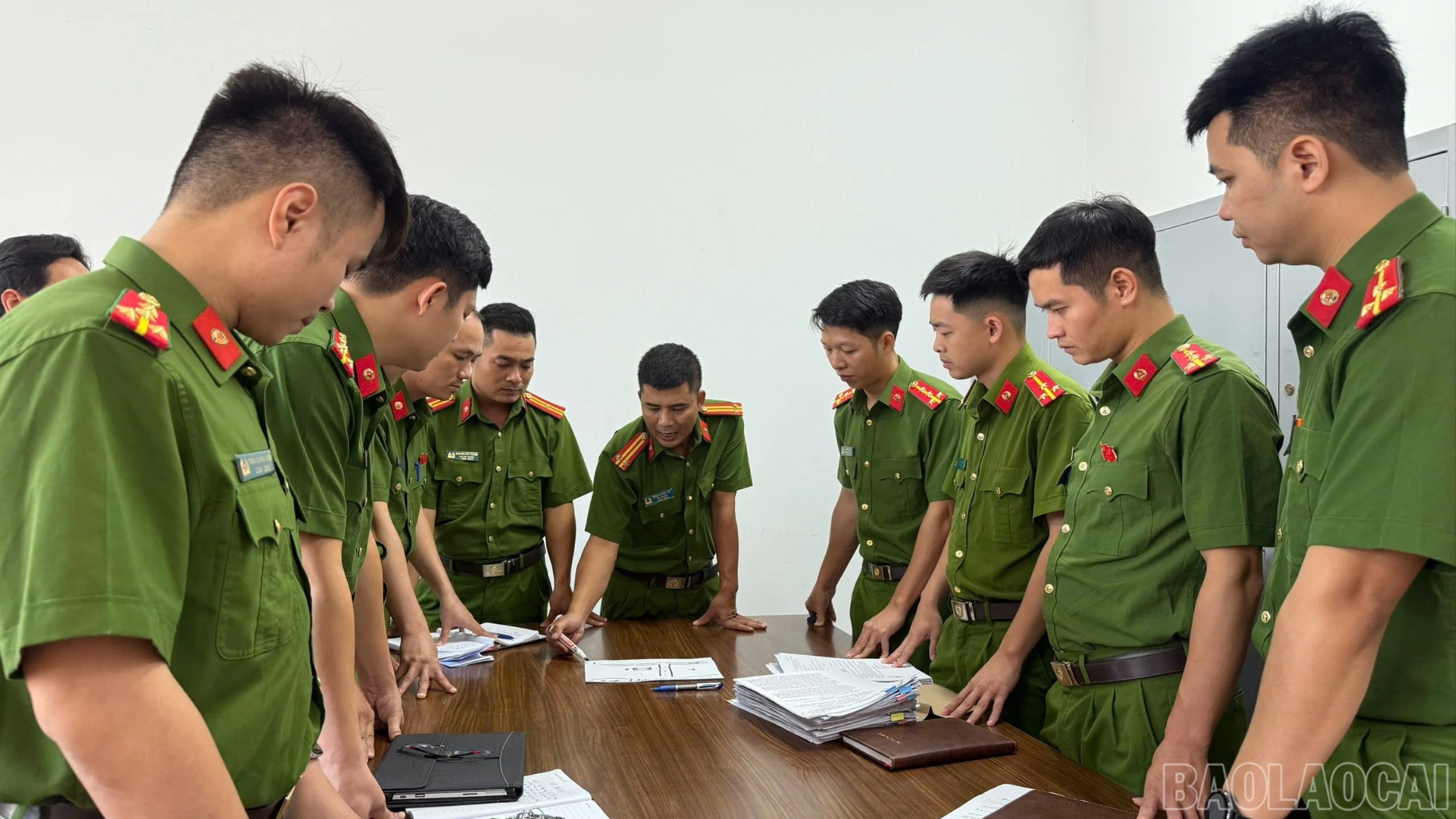 Cán bộ, chiến sĩ Phòng Cảnh sát hình sự, Công an tỉnh Lào Cai nhiều tháng liền theo sát Chuyên án 825T.