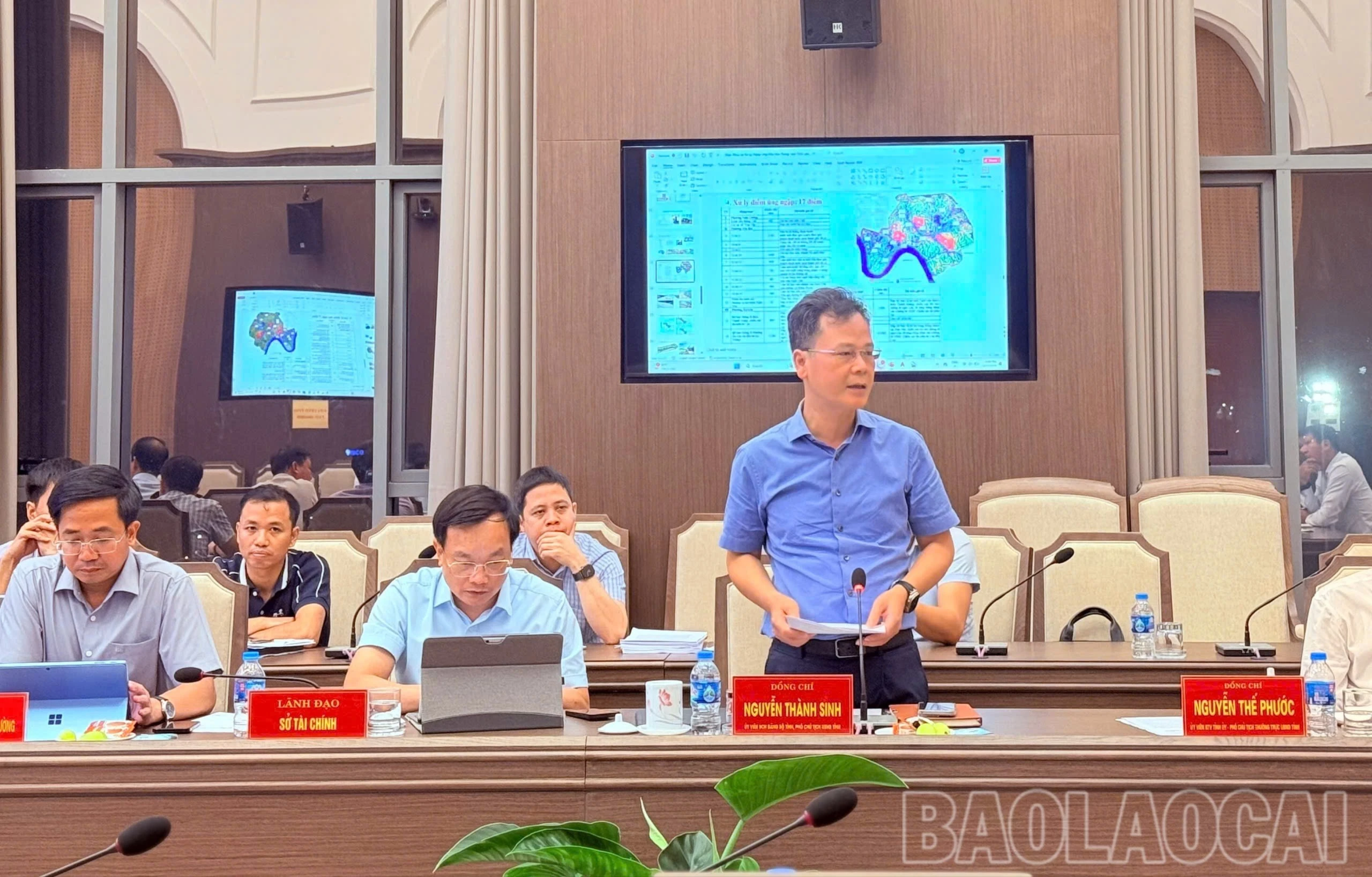Phó Chủ tịch UBND tỉnh Nguyễn Thành Sinh phát biểu tại buổi làm việc.