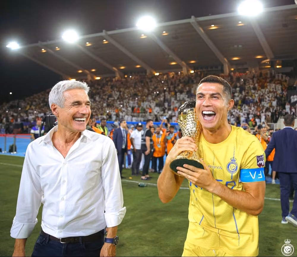 HLV Luis Castro không may mắn ở loạt trận giao hữu tiền mùa giải Saudi Pro League một phần vì thiếu Ronaldo.