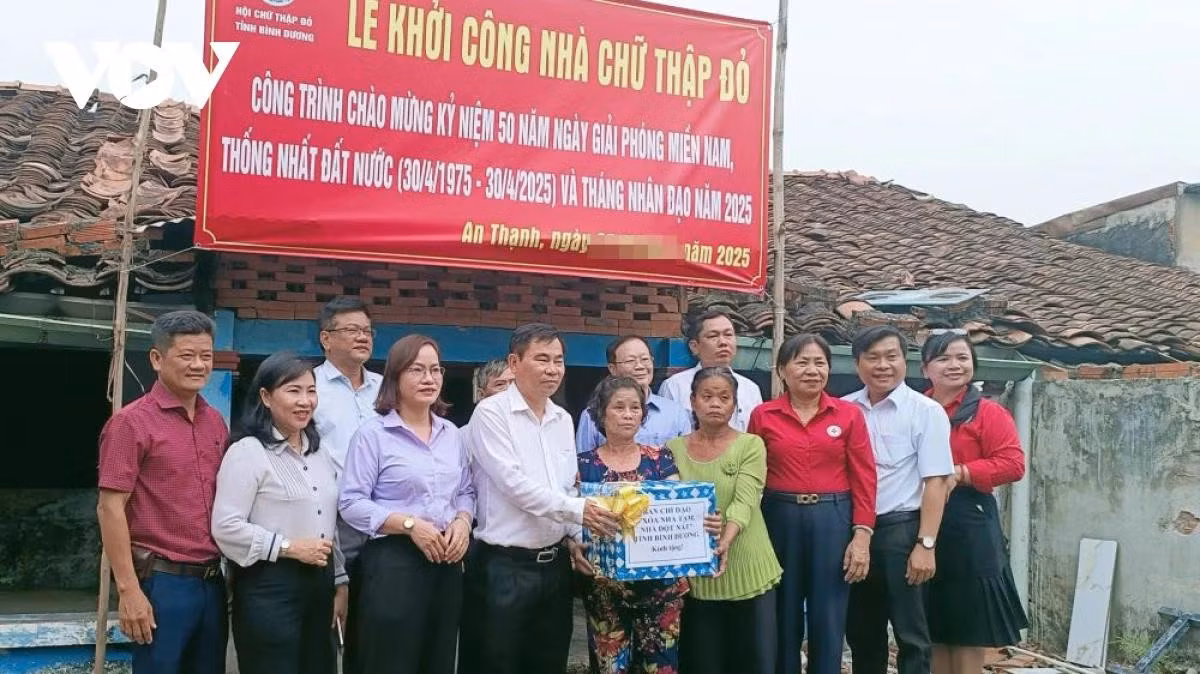 Khởi công xây tặng căn nhà cho ông Nguyễn Văn Rộng, ở TP.Thuận An.