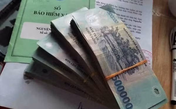 Cảnh báo mua bán sổ BHXH dưới hình thức “ủy quyền nhận trợ cấp BHXH một lần”.