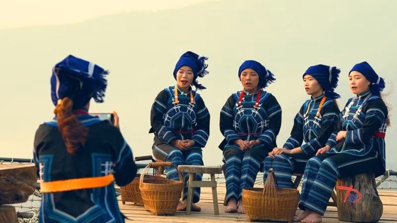 “Đi trong sương” là câu chuyện lập nghiệp của những thanh niên người dân tộc thiểu số tại xã Y Tý, huyện Bát Xát, tỉnh Lào Cai.