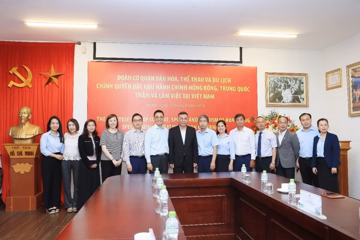 Đoàn Hong Kong, Trung Quốc đến thăm trụ sở VFF tháng 6/2024.