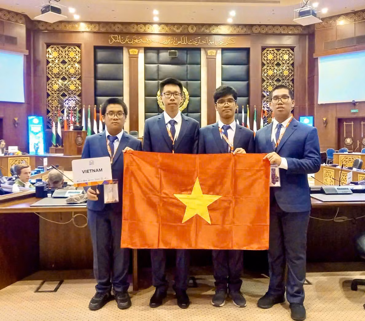 4 thí sinh của đoàn Việt Nam. Ảnh: Bộ GD-ĐT.