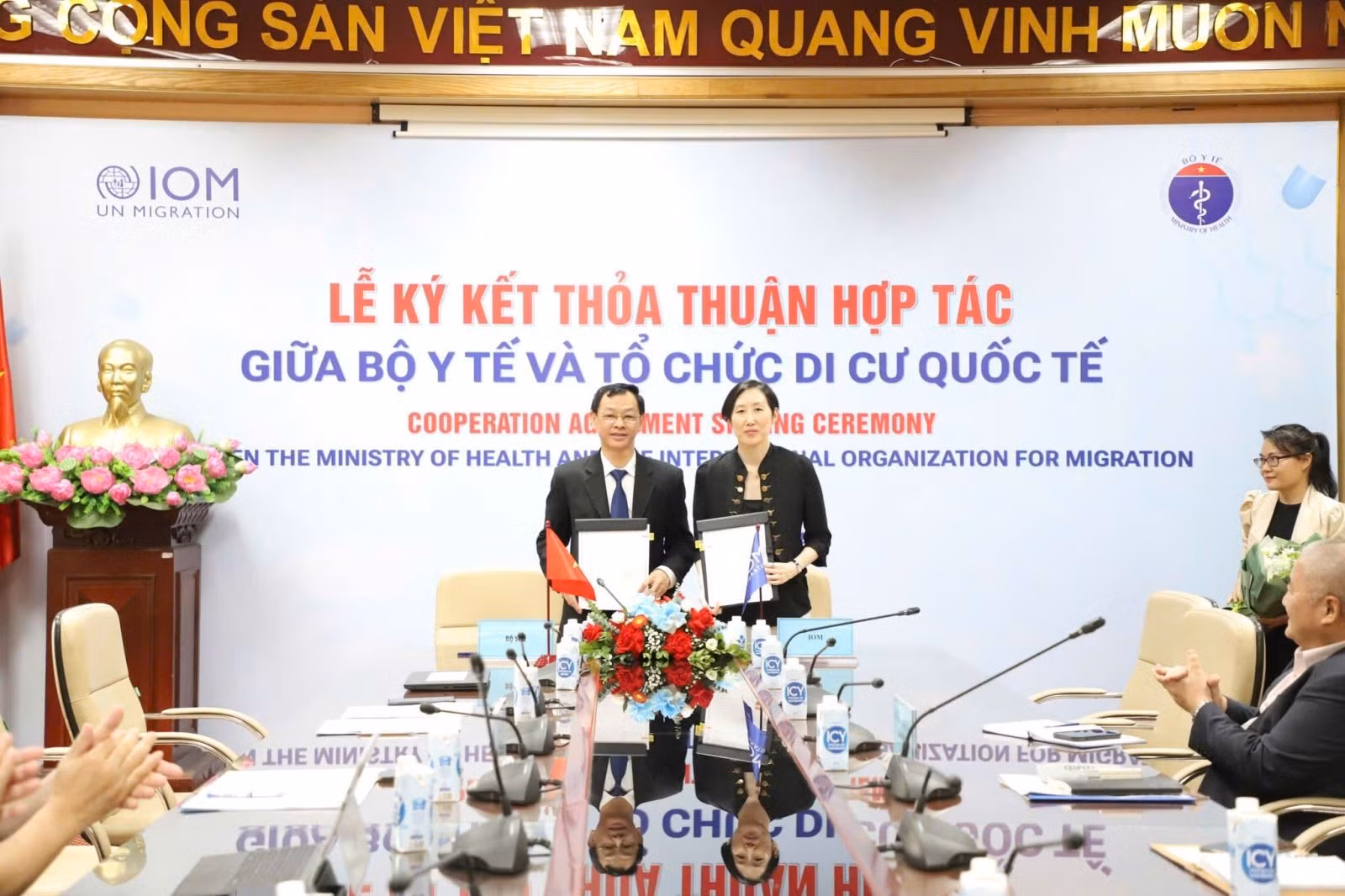 Bộ Y tế và Tổ chức Di cư Quốc tế ký Biên bản ghi nhớ tăng cường hợp tác, nâng cao sức khỏe, chất lượng cuộc sống của người di cư. Ảnh: IOM