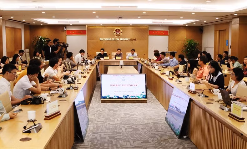 Toàn cảnh họp báo thường kỳ của Bộ Thông tin và Truyền thông chiều 13/9.