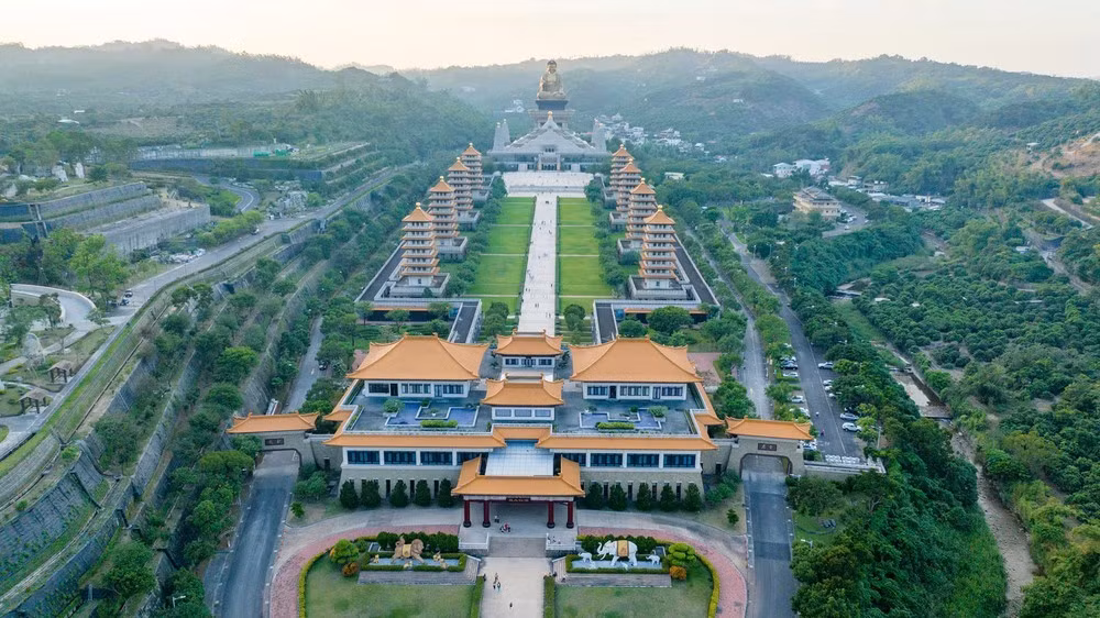 Phật Quang Sơn Tự – quần thể Phật giáo lớn nhất Đài Loan, Trung Quốc.