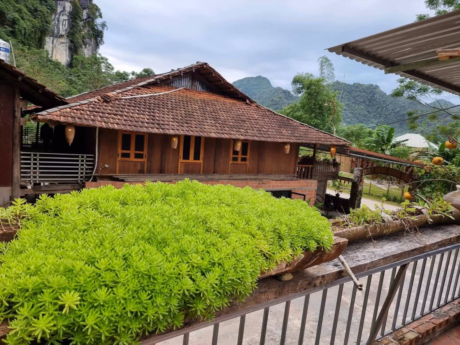 Một góc khu homestay Sơn Thuỷ của Bí thư đoàn xã Hữu Liên.