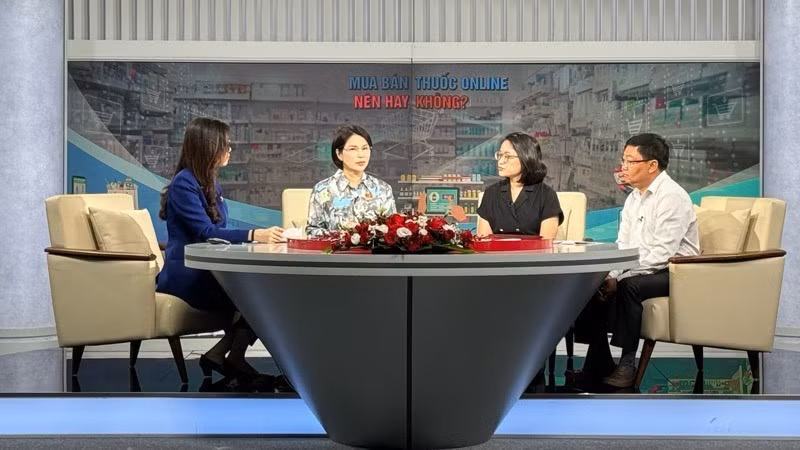 Các đại biểu chia sẻ tại Tọa đàm.