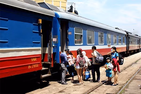 Đường sắt mở bán vé tàu Tết sớm, năm nay không bán ghế phụ.