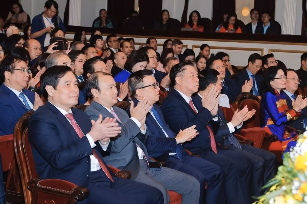 Đại biểu tham dự lễ trao giải.