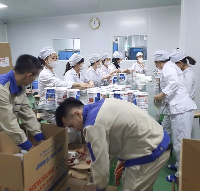Các sản phẩm sữa giả trước khi ra thị trường.