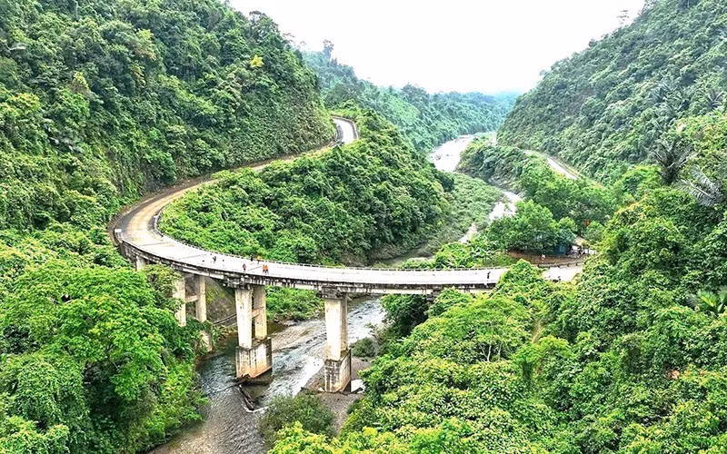 Đường Hồ Chí Minh nhánh tây qua huyện Lệ Thủy, tỉnh Quảng Bình.