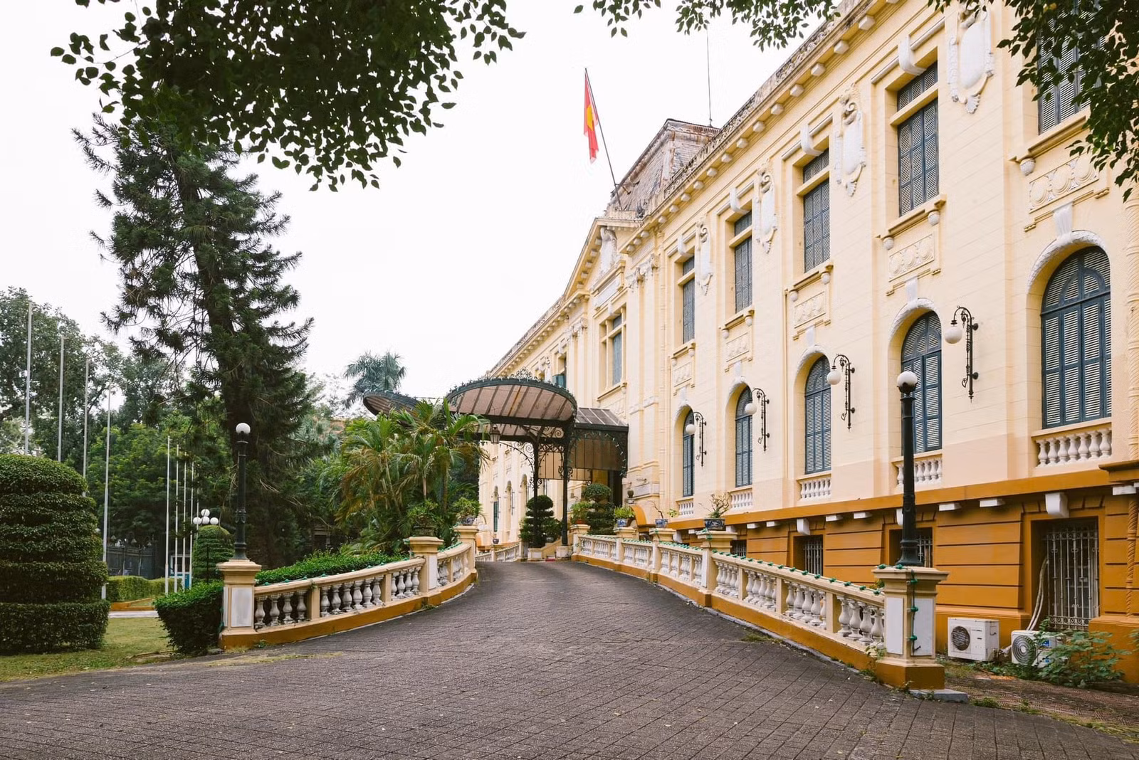 Tòa nhà Bắc Bộ phủ ( nay là Nhà khách Chính phủ) là một trong những không gian sáng tạo trong Lễ hội thiết kế sáng tạo Hà Nội.