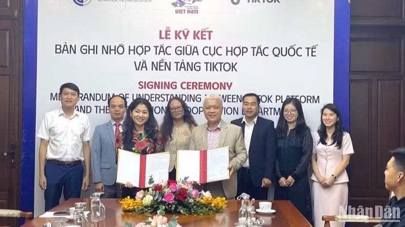 Quảng bá văn hóa Việt trên môi trường số.