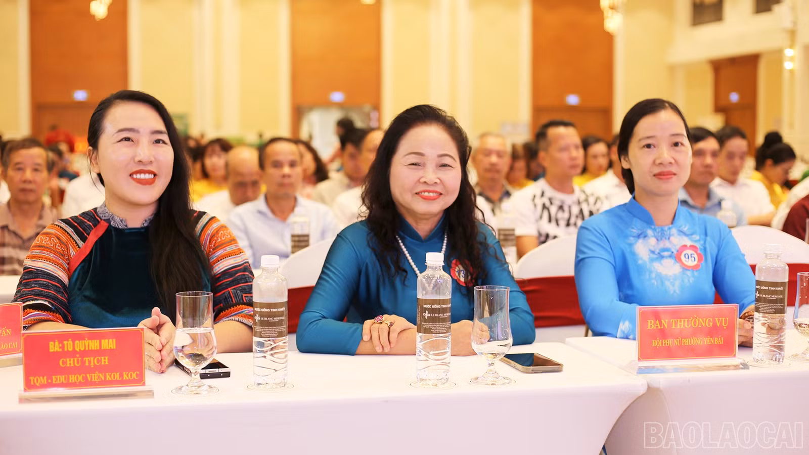 Các đại biểu dự chương trình kỷ niệm.