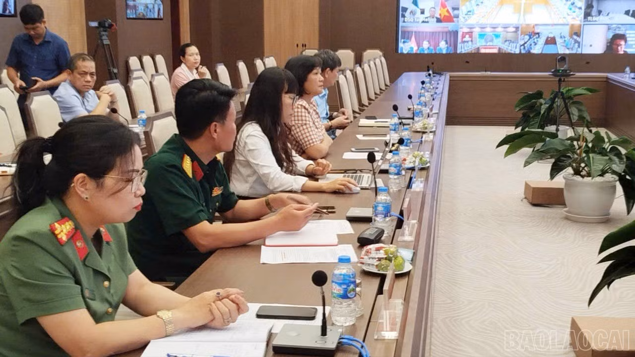 baolaocai-br_cac-dai-bieu-du-hn-tai-lao-cai-4357.jpg