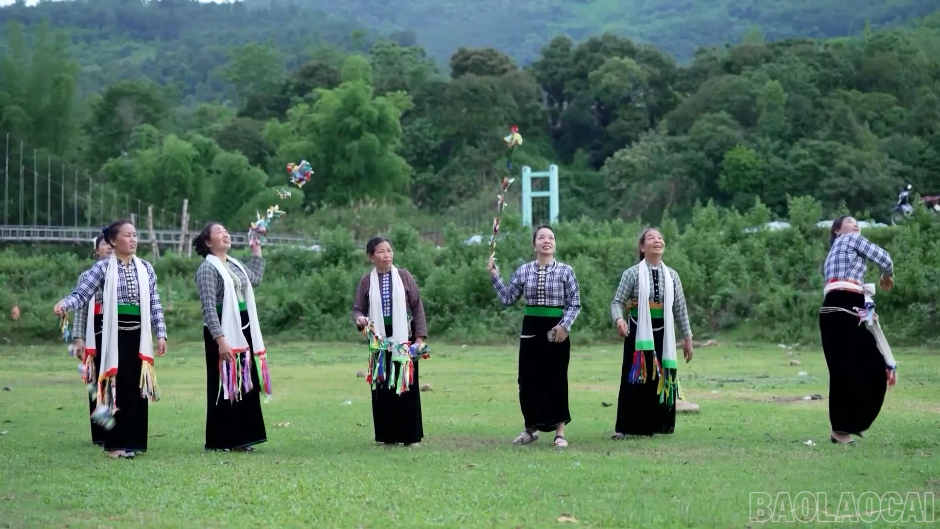 baolaocai-br_dan-toc-muong-lien-son.png