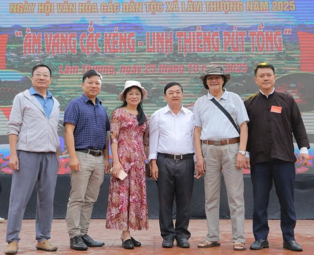 hoi-vien-chi-hoi-nhac-si-vn-thuc-te-tai-lam-thuong2.png