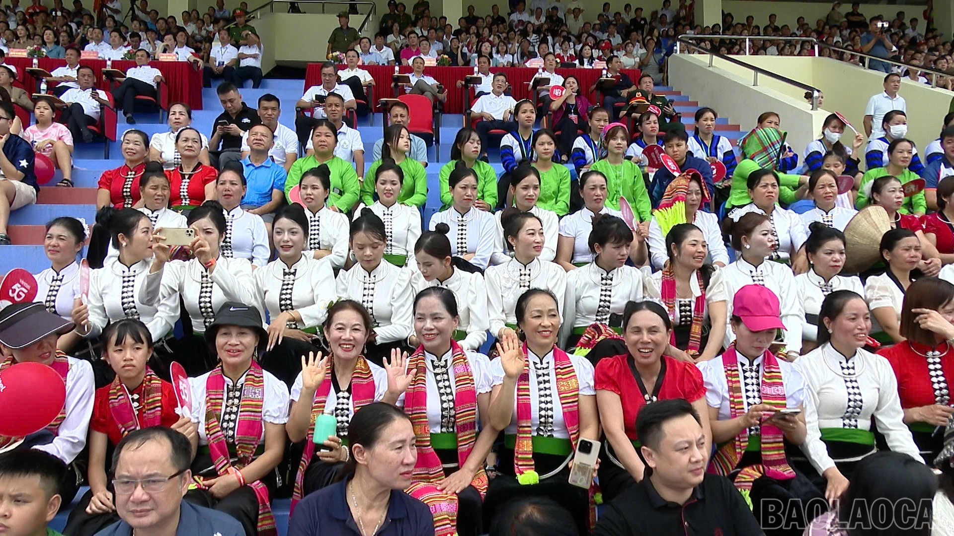 Sắc màu văn hóa Thái (Mường Lò) trên khán đài.