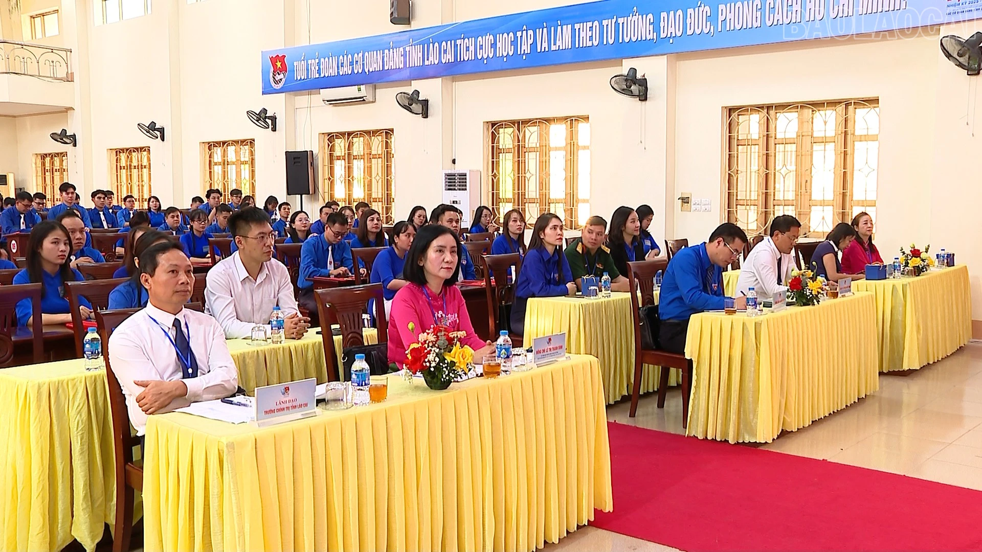 baolaocai-tr_cac-dai-bieu-du-dai-hoi.png