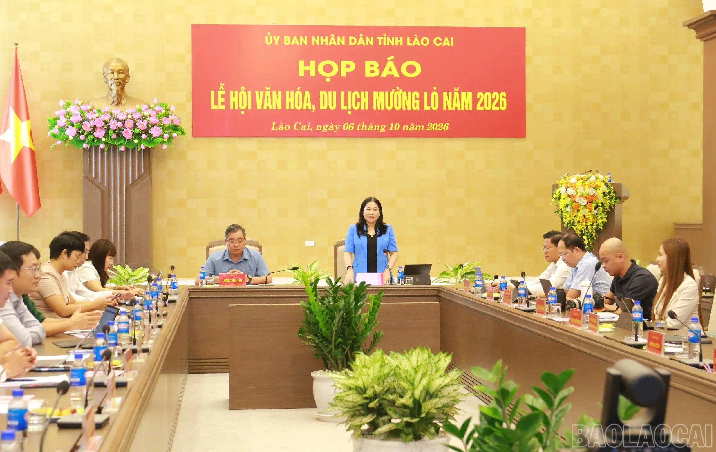 Đồng chí Vũ Thị Hiền Hạnh - Phó Chủ tịch UBND tỉnh phát biểu tại buổi họp báo.