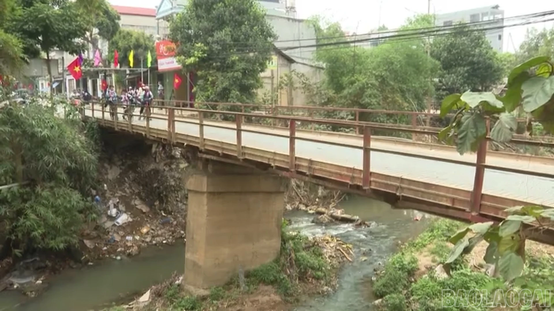 baolaocai-br_anh-cau-sat-hien-tai-1.png