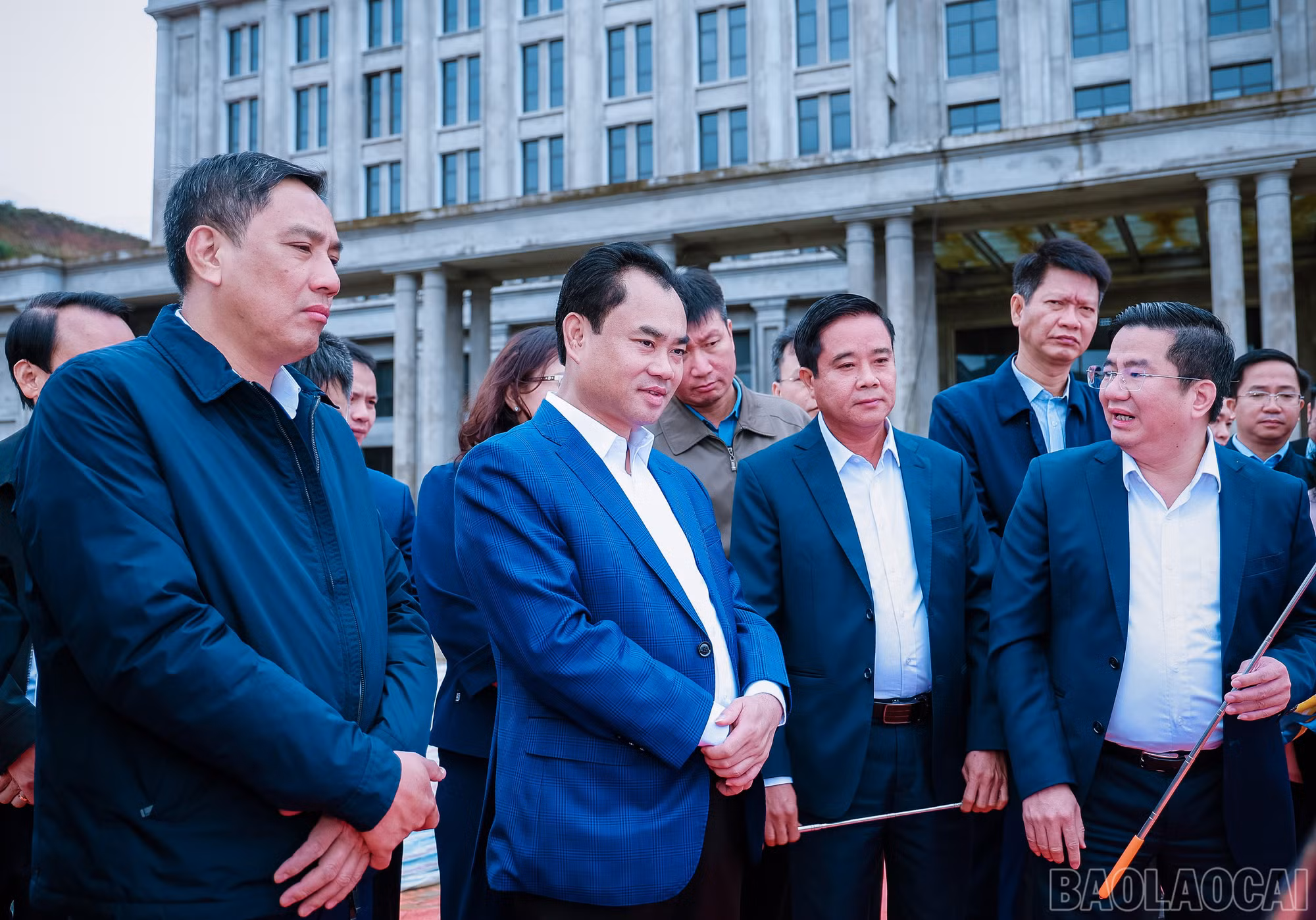 baolaocai-br_dong-chi-bi-thu-tinh-uy-cung-doan-cong-tac-kiem-tra-du-an-khu-trung-tam-hanh-chinh-moi-sa-pa.jpg