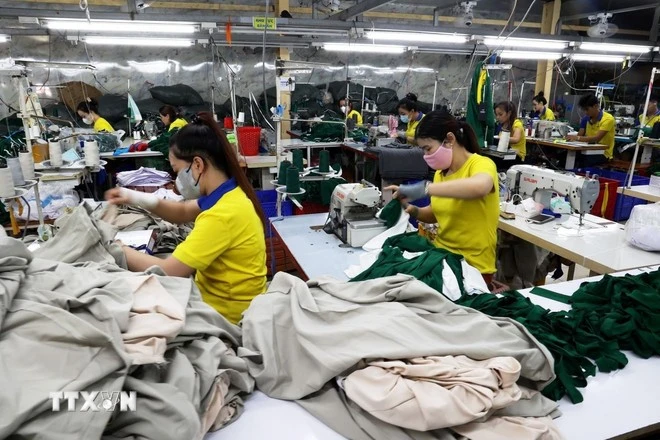 Xưởng gia công hàng dệt may xuất khẩu.