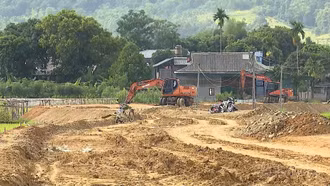 Gỡ vướng mặt bằng cho các công trình giao thông 