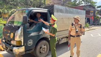 Lào Cai tăng cường bảo đảm trật tự, an toàn giao thông đường bộ và đường sắt