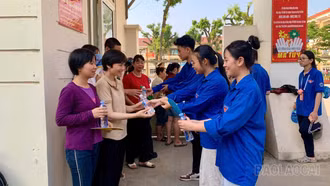 Lào Cai: "Áo xanh" tiếp sức mùa thi