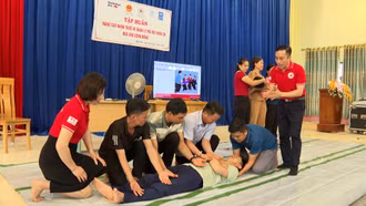 Từ hỗ trợ khẩn cấp thiên tai đến xây dựng cộng đồng an toàn