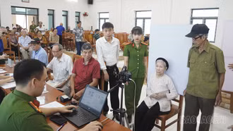 Phường Yên Bái thu nhận mẫu sinh phẩm cho 226 thân nhân họ ngoại liệt sĩ chưa xác định được danh tính