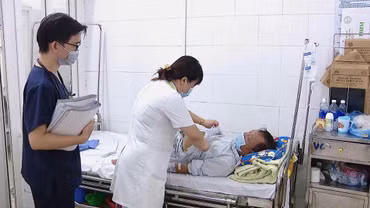 Bệnh sốt xuất huyết gia tăng nhanh, bước vào giai đoạn đỉnh dịch