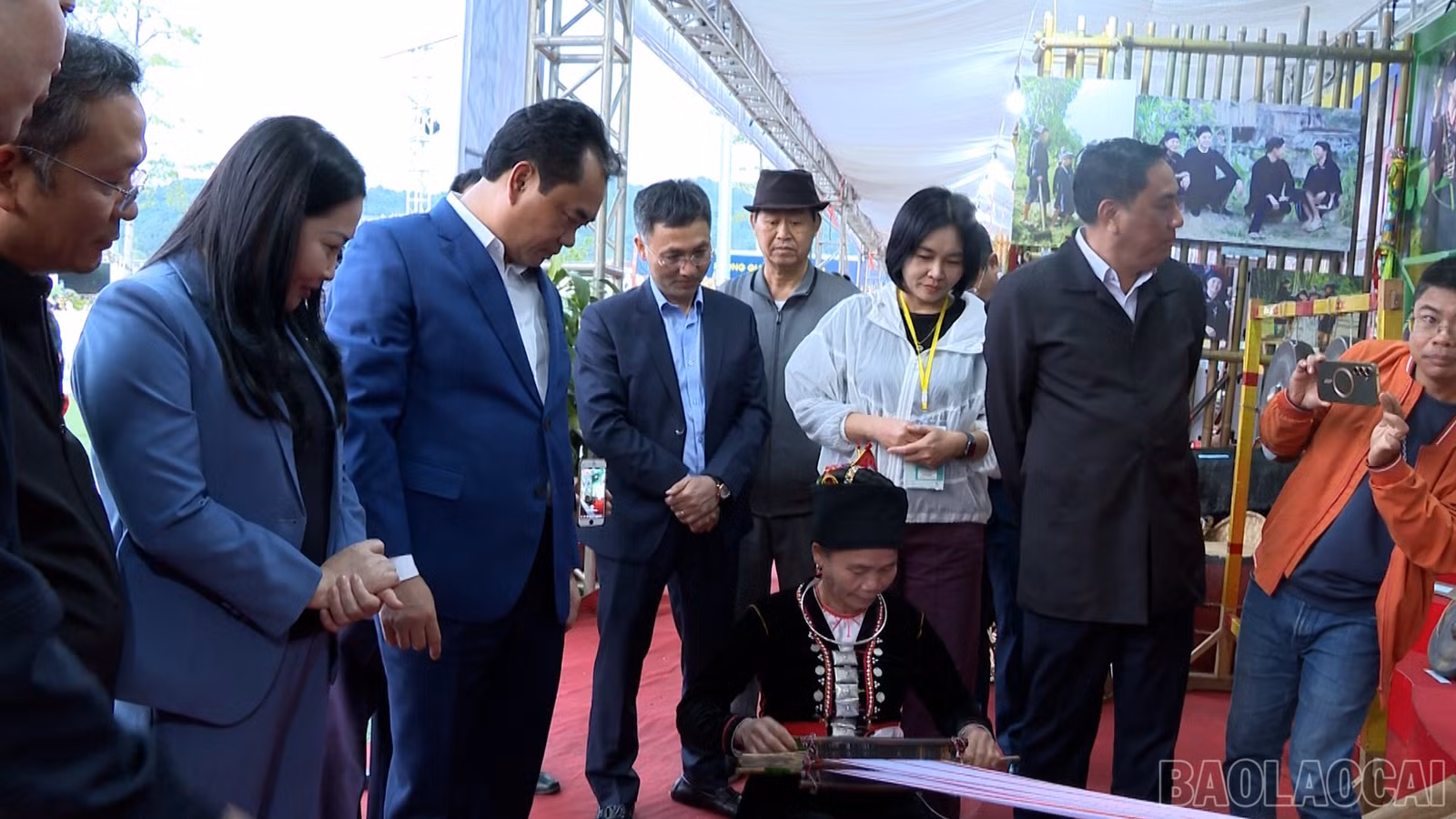 baolaocai-br_chuyen-de-van-hoa-the-thao-copy00-00-20-03still306.jpg