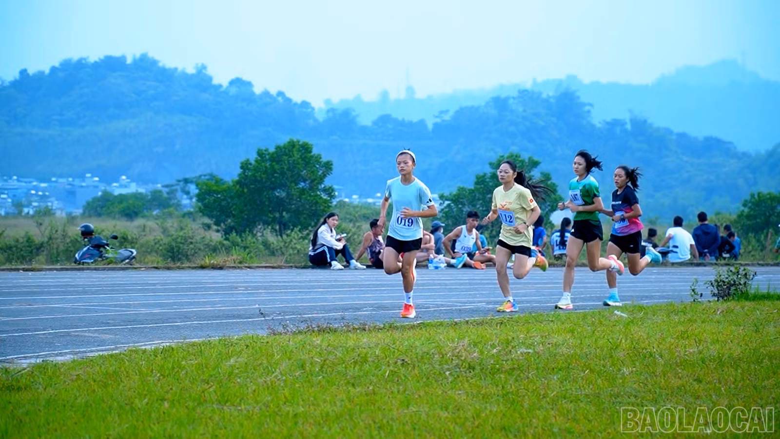 baolaocai-br_c005100-00-43-32still045.jpg
