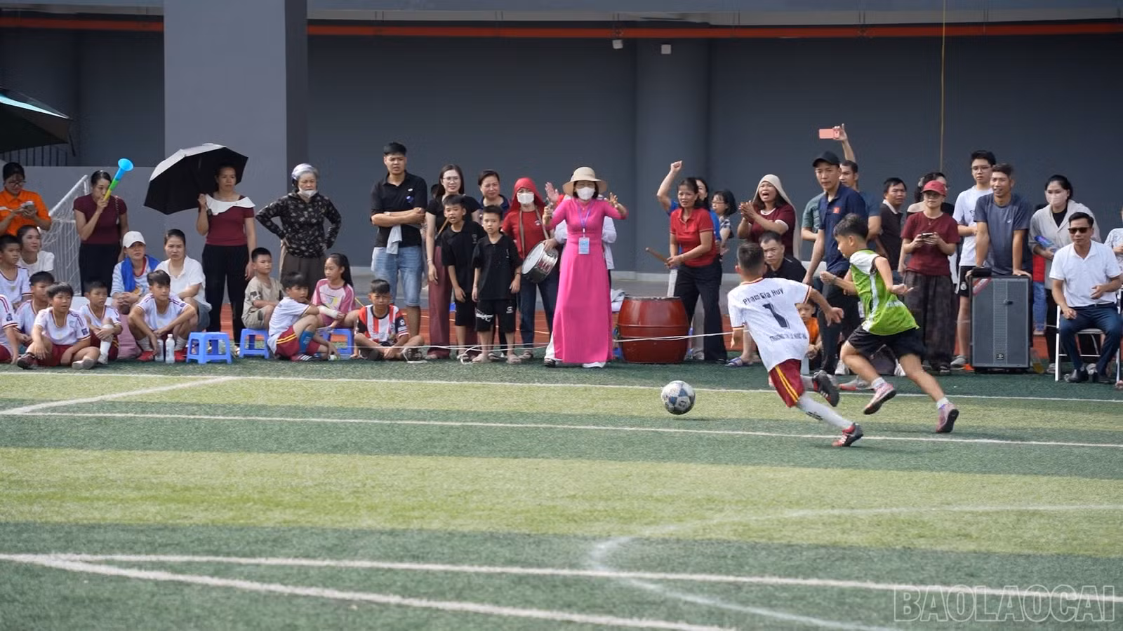baolaocai-br_c087000-00-39-16still023.jpg
