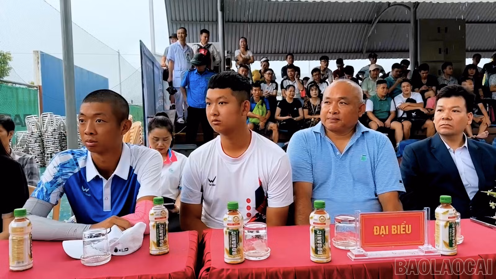 baolaocai-br_490-577400-00-27-15still028.jpg