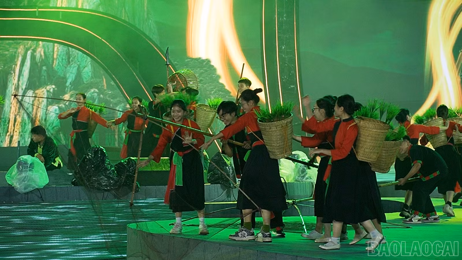 baolaocai-br_chuyen-de-van-hoa-the-thao-copy00-19-20-22still253.jpg